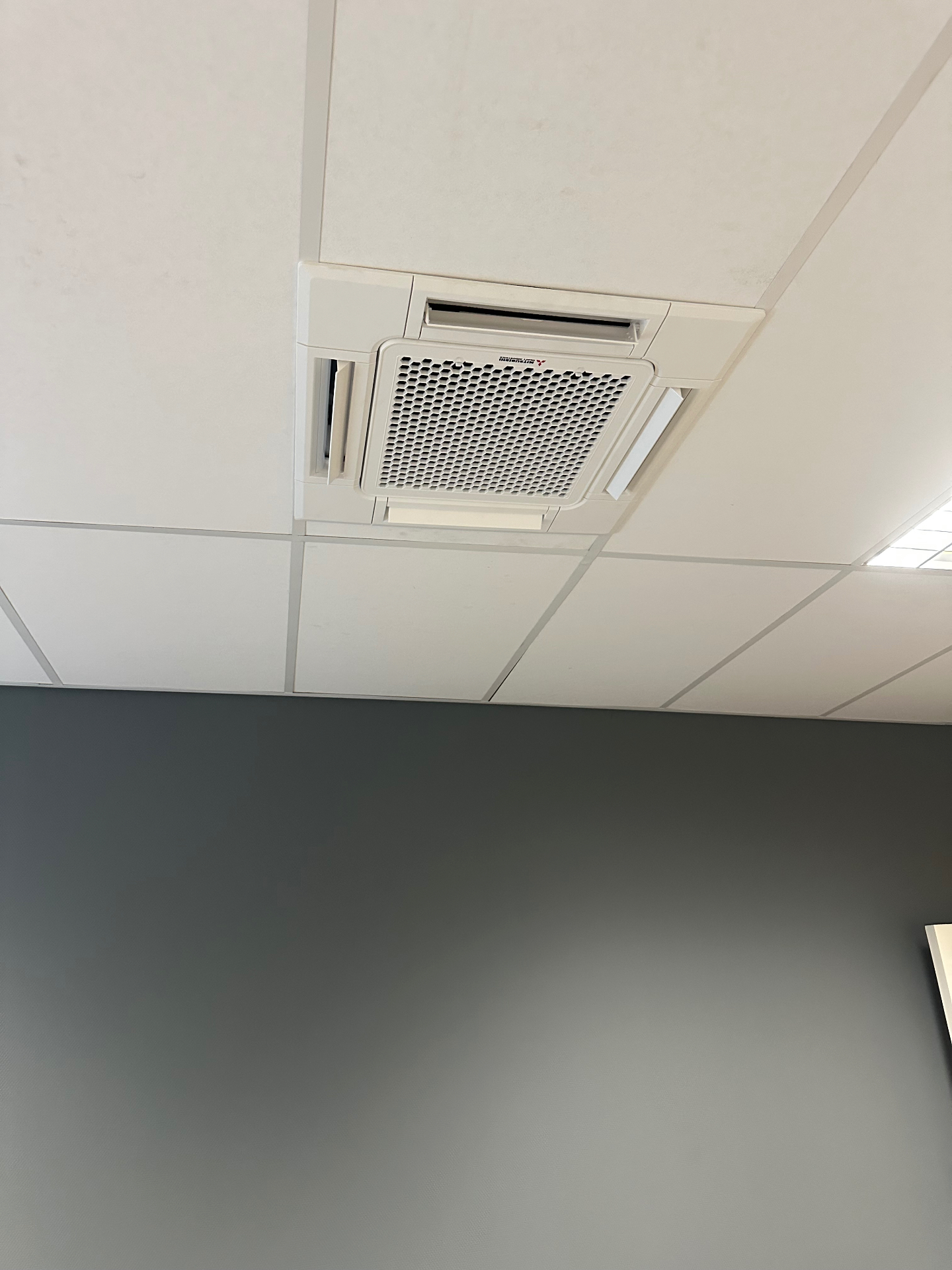 Interwiel in Duiven: 4x cassette-unit Mitsubishi